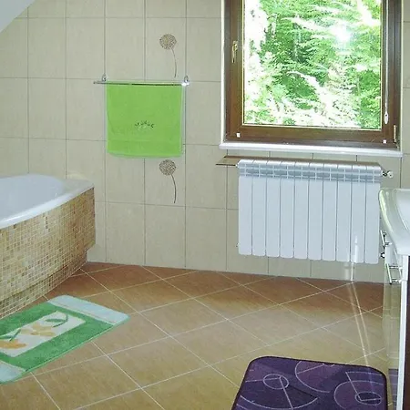 In Near * كريتويني