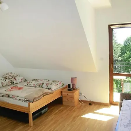 In Near * كريتويني